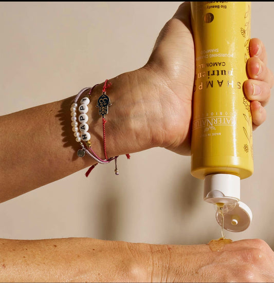 Shampooing nourrissant à la camomille pour cheveux secs