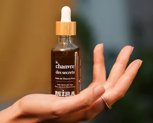 Sérum anti-âge – huile de chanvre vierge ( huile sèche )