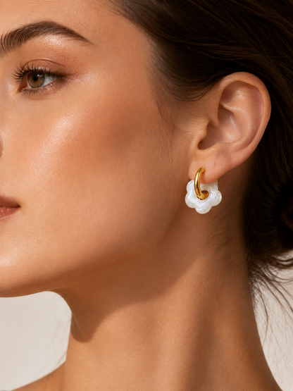 Boucles d’oreilles Amélia  blanche
