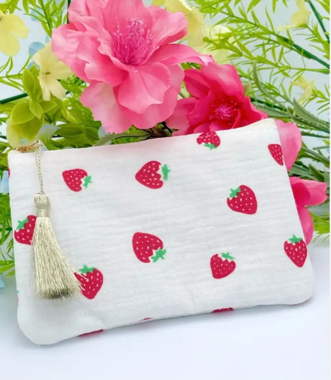 Trousse de toilette fraise